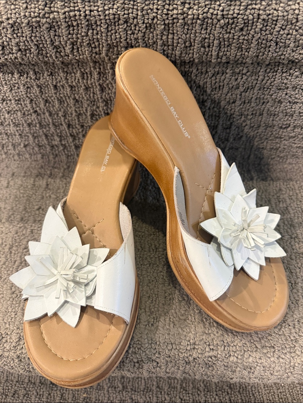 Montego Bay Club White Floral Leather Slide Mules